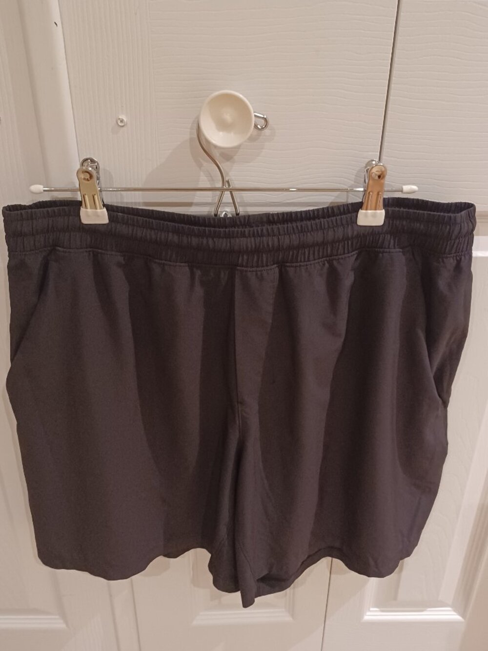 Lululemon Men's Black Athletic Shorts XL